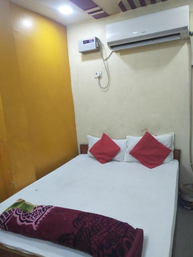 Hotel Shiv Mahima Inn By Wb Inn Αλλαχαμπάντ Εξωτερικό φωτογραφία