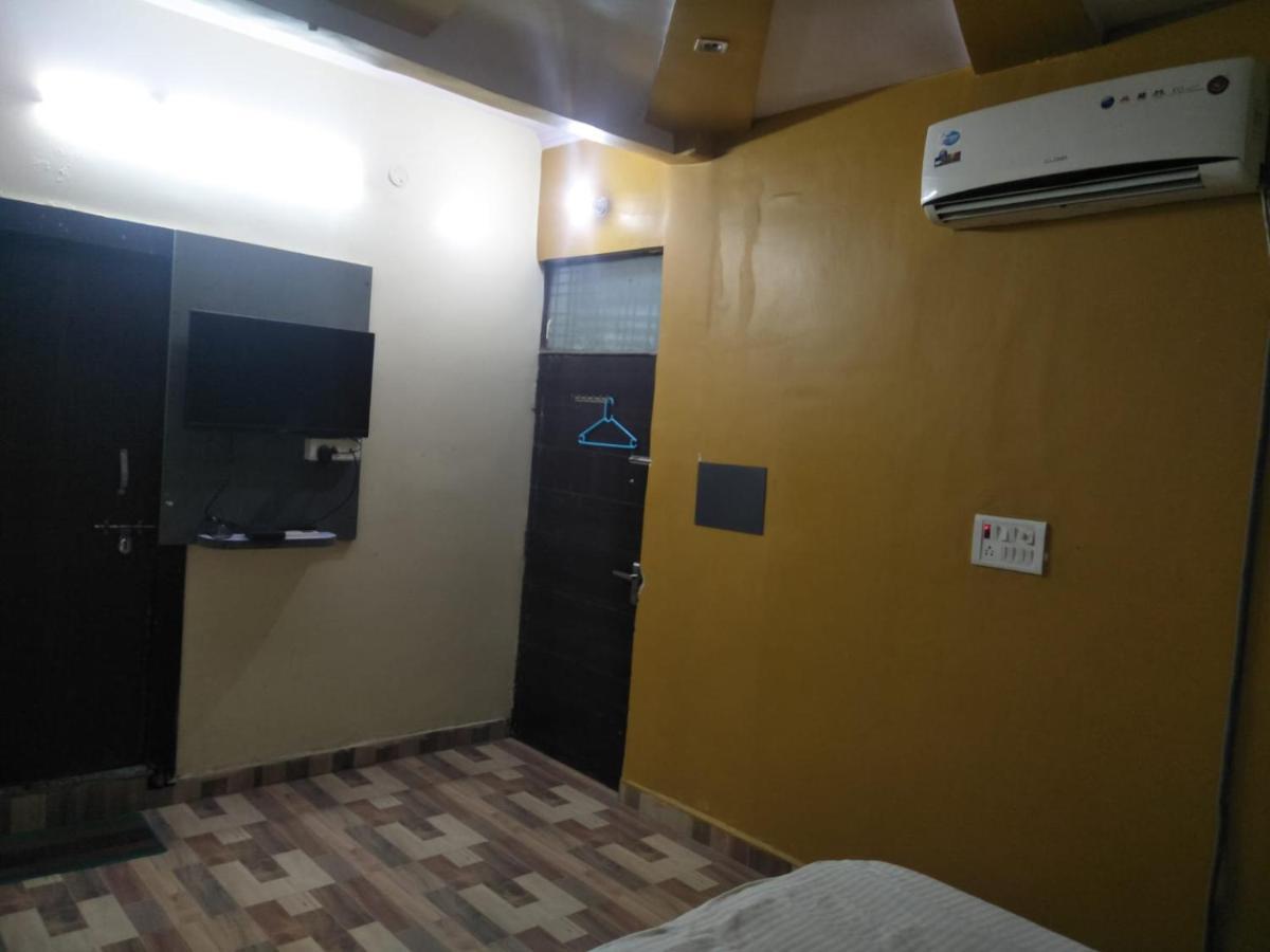 Hotel Shiv Mahima Inn By Wb Inn Αλλαχαμπάντ Εξωτερικό φωτογραφία